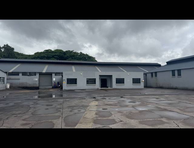 1,330M² WAREHOUSE TO LET IN PRETORIA WEST